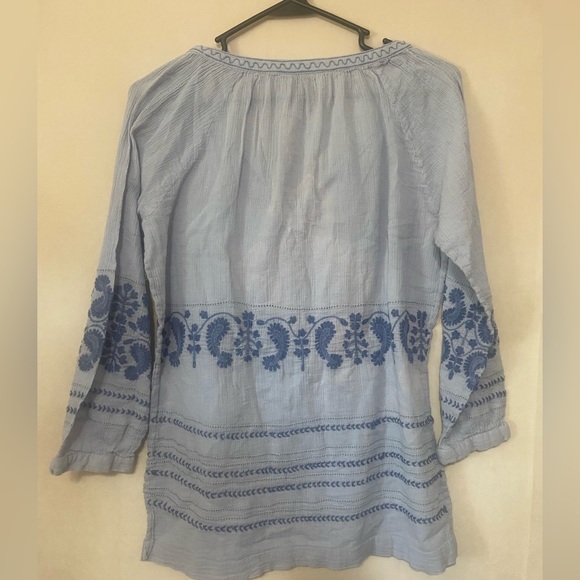 Tommy Bahama women's M relaxed fit embroidered gauzy tunic top EUC - Picture 4 of 5